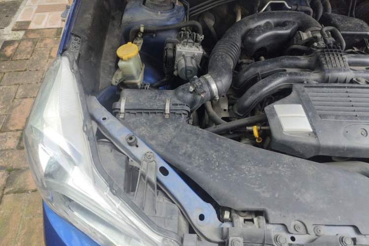 Used Subaru Forester 2015 2.5i Special Edition Commemorative Model Engine Bay Right