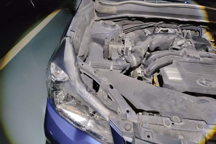 Used Subaru Forester 2015 2.0i Special Edition Commemorative Model Engine Bay Right