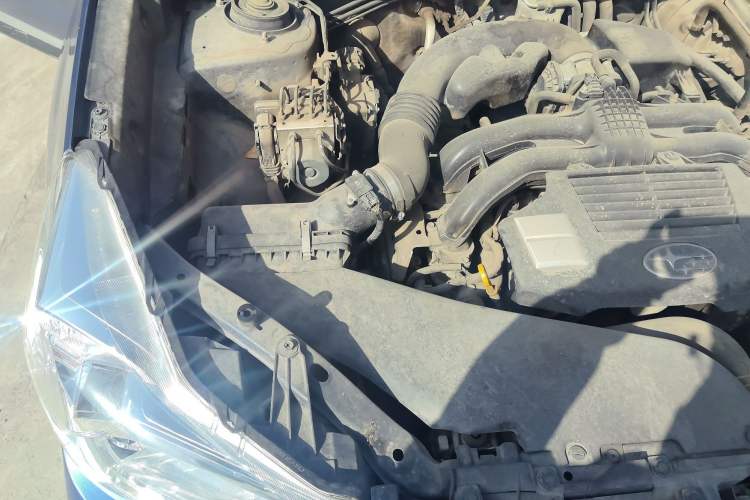 Used Subaru Forester 2015 2.0i Special Edition Commemorative Model Engine Bay Right