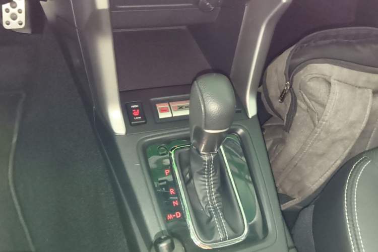 Used Subaru Forester 2015 2.5i Special Edition Commemorative Model Gear Lever