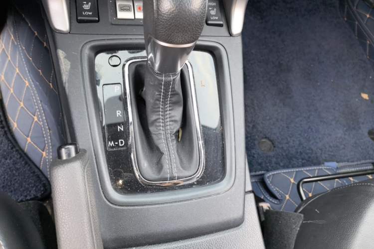 Used Subaru Forester 2015 2.0i Special Edition Commemorative Model Gear Lever