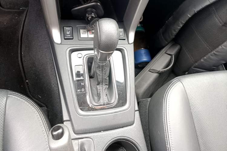 Used Subaru Forester 2015 2.0i Special Edition Commemorative Model Gear Lever
