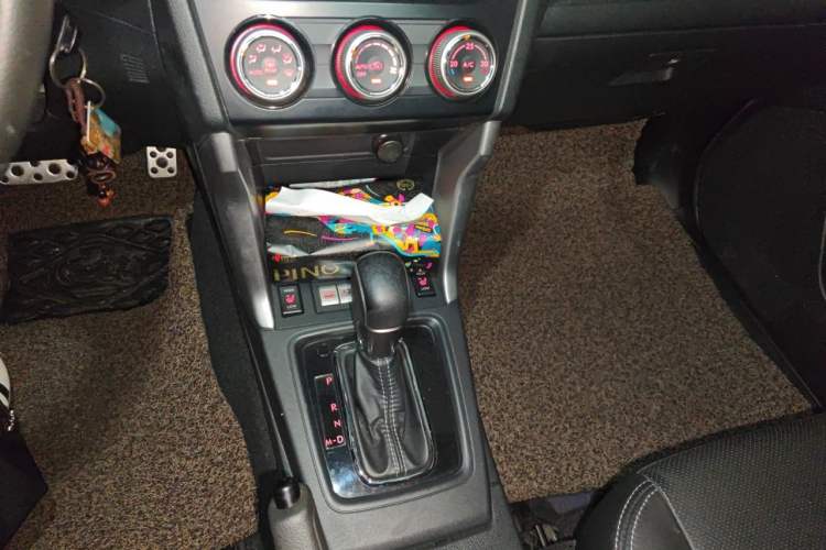 Used Subaru Forester 2015 2.0i Special Edition Commemorative Model Gear Lever