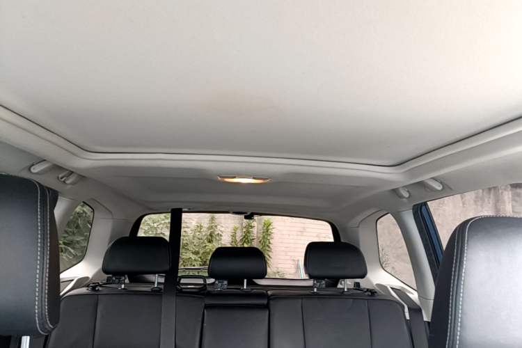 Used Subaru Forester 2015 2.0i Special Edition Commemorative Model Headliner