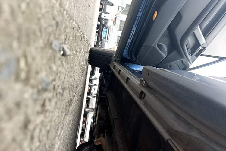 Used Subaru Forester 2015 2.0i Special Edition Commemorative Model Left Side Sill