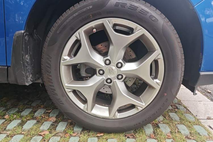 Used Subaru Forester 2015 2.5i Special Edition Commemorative Model Right Front Wheel Hub