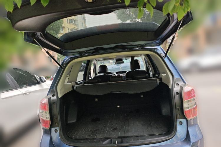 Used Subaru Forester 2015 2.0i Special Edition Commemorative Model Trunk