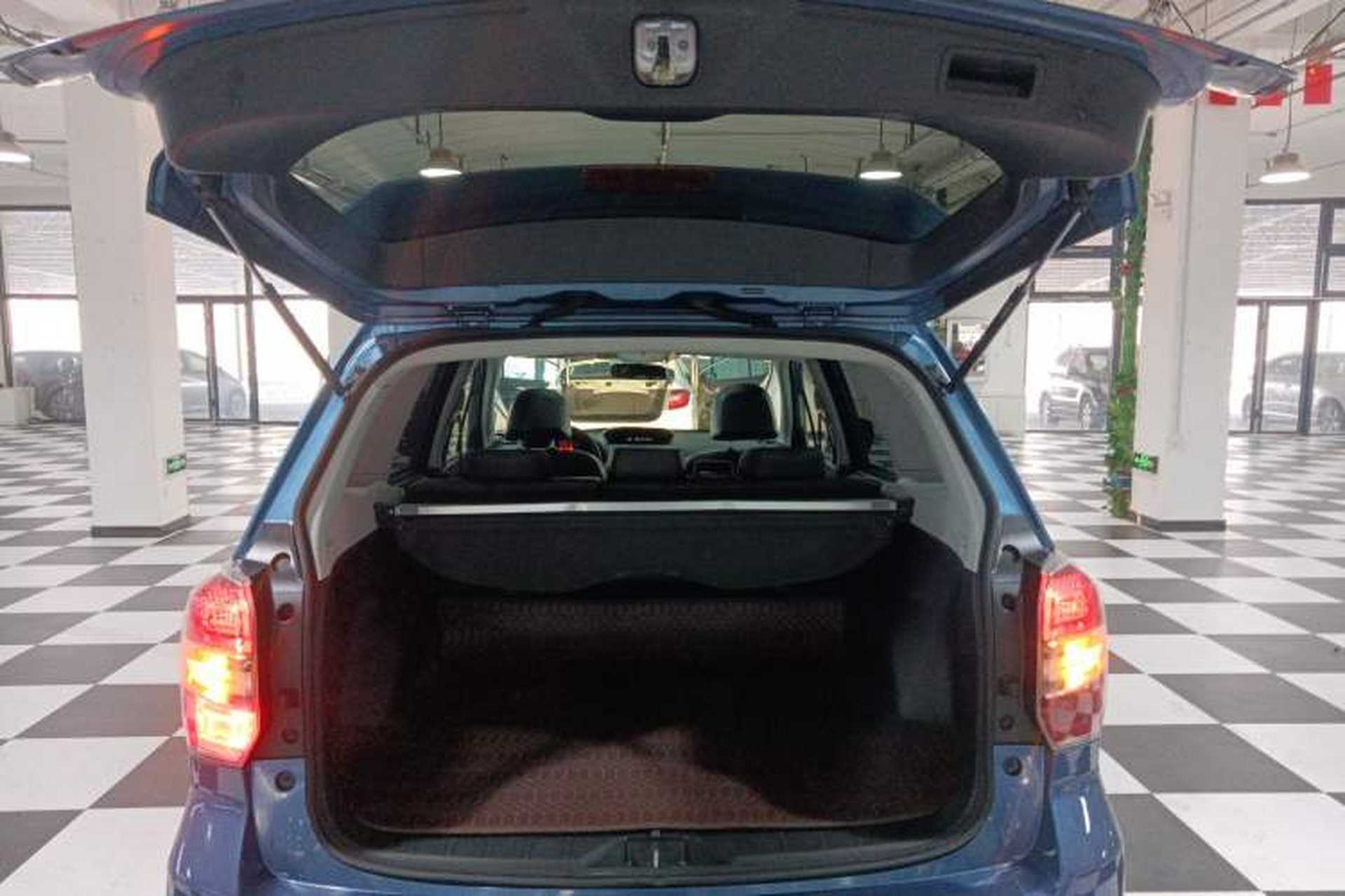 Used Subaru Forester 2015 2.0i Special Edition Commemorative Model Trunk