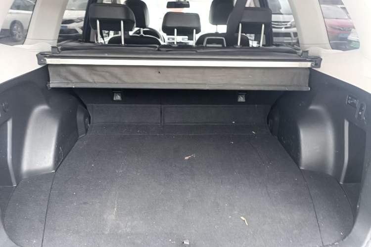 Used Subaru Forester 2015 2.0i Special Edition Commemorative Model Trunk