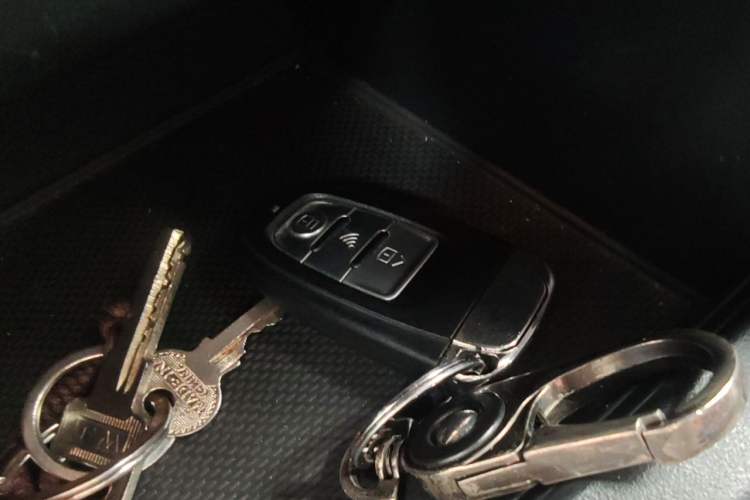 Used Subaru Forester 2015 2.0i Special Edition Commemorative Model Vehicle Key