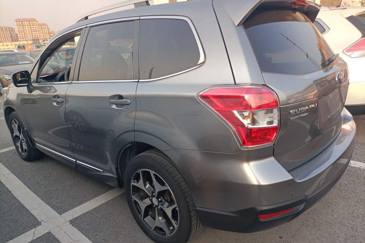 Used Subaru Forester 2015 2.0i Special Edition Commemorative Model Exterior 3