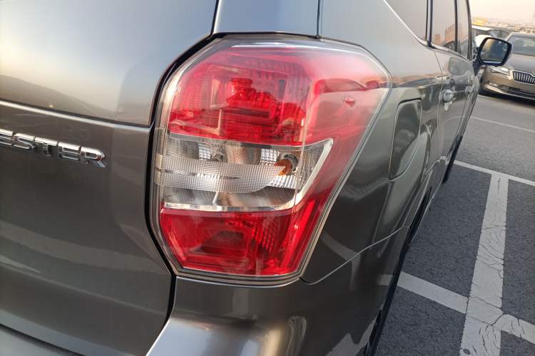 Used Subaru Forester 2015 2.0i Special Edition Commemorative Model Exterior 6