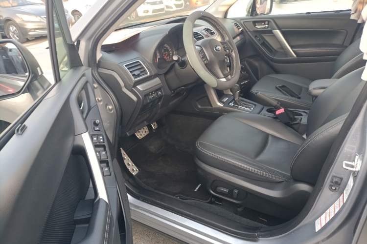Used Subaru Forester 2015 2.0i Special Edition Commemorative Model Interior 3