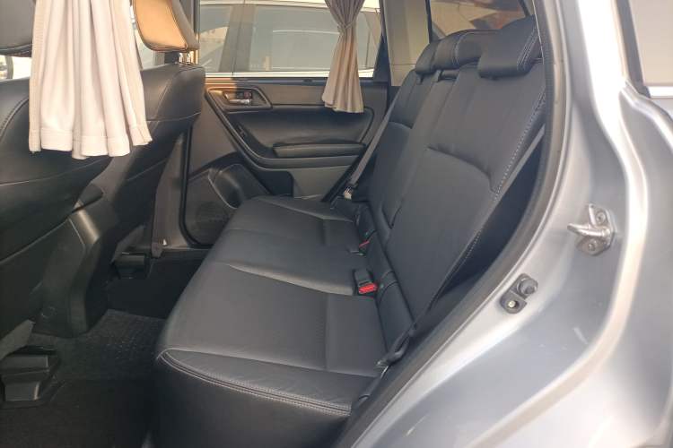 Used Subaru Forester 2015 2.0i Special Edition Commemorative Model Interior 4