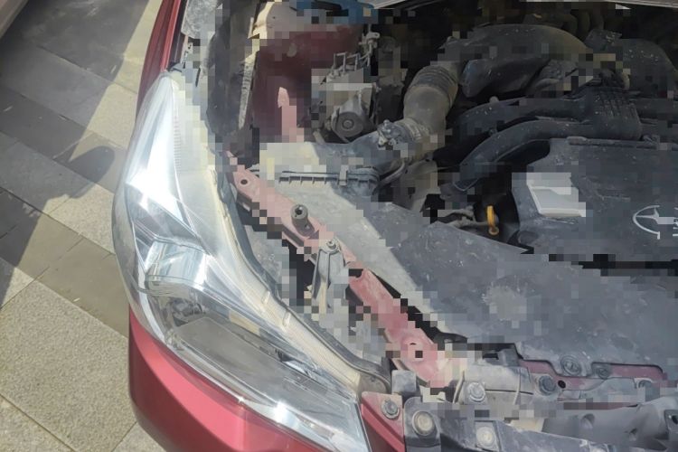 Used Subaru Forester 2015 2.0i Special Edition Commemorative Model Engine Bay Right