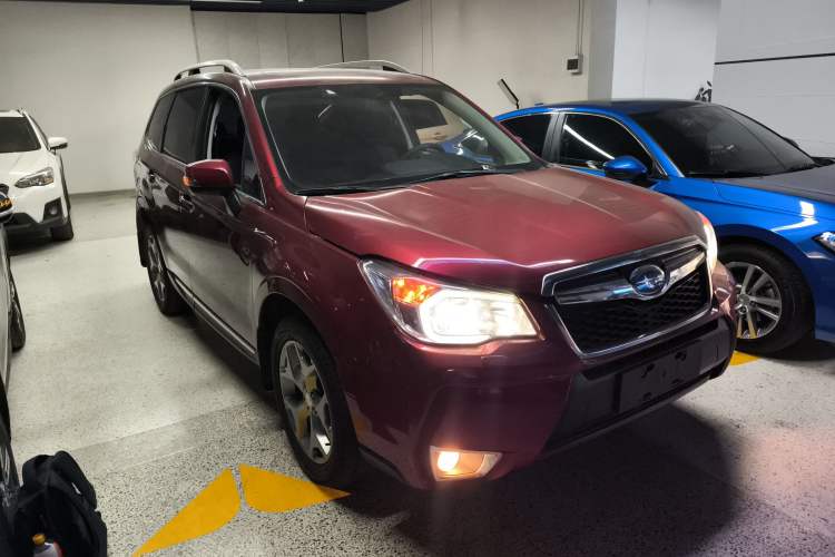 Used Subaru Forester 2015 2.5i Special Edition Commemorative Model Front Right 45 Deg