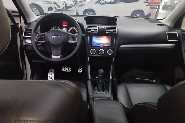 Used Subaru Forester 2015 2.0i Special Edition Commemorative Model Center Console