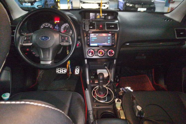 Used Subaru Forester 2015 2.5i Special Edition Commemorative Model Center Console
