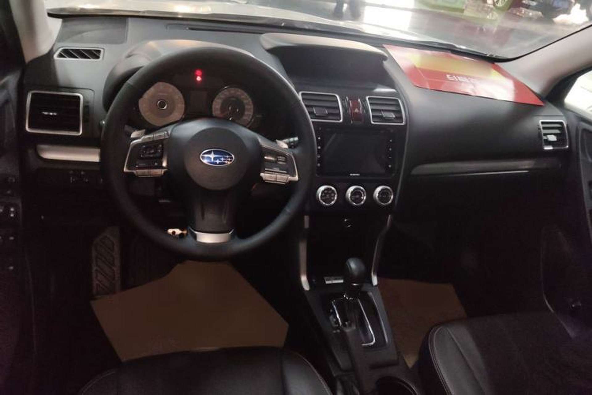 Used Subaru Forester 2015 2.0i Special Edition Commemorative Model Center Console