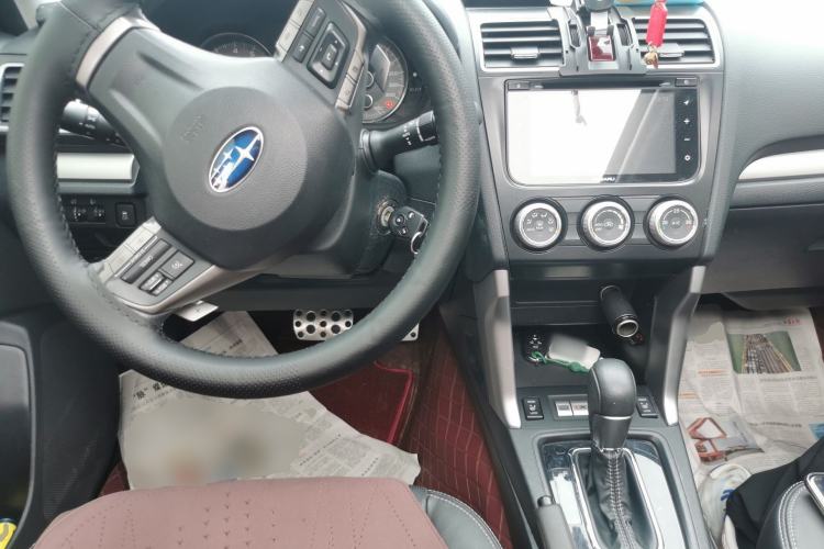Used Subaru Forester 2015 2.0i Special Edition Commemorative Model Center Console