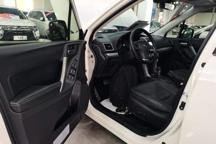 Used Subaru Forester 2015 2.0i Special Edition Commemorative Model Driver Seat