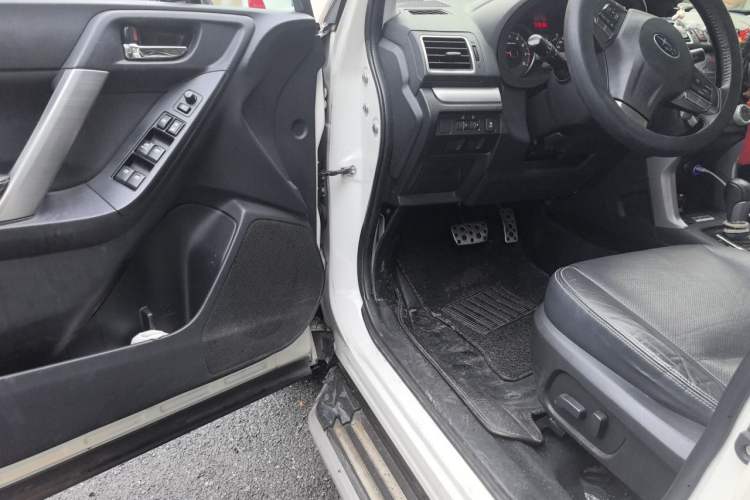 Used Subaru Forester 2015 2.0i Special Edition Commemorative Model Driver Seat