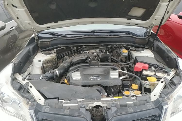 Used Subaru Forester 2015 2.0i Special Edition Commemorative Model Engine Bay