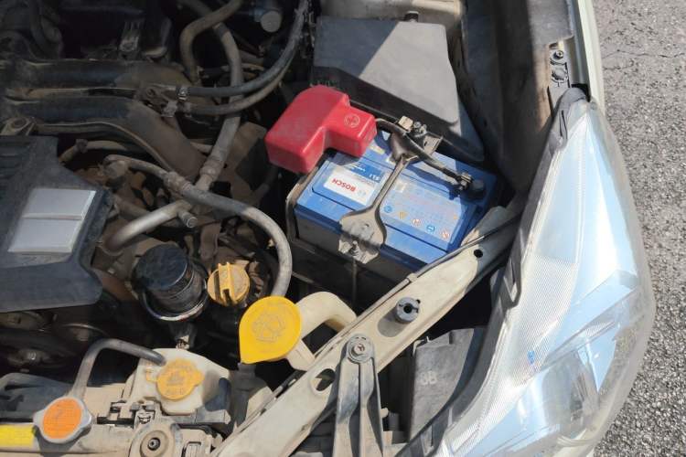Used Subaru Forester 2015 2.0i Special Edition Commemorative Model Engine Bay Left