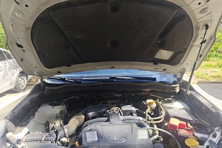 Used Subaru Forester 2015 2.0i Special Edition Commemorative Model Engine Bay