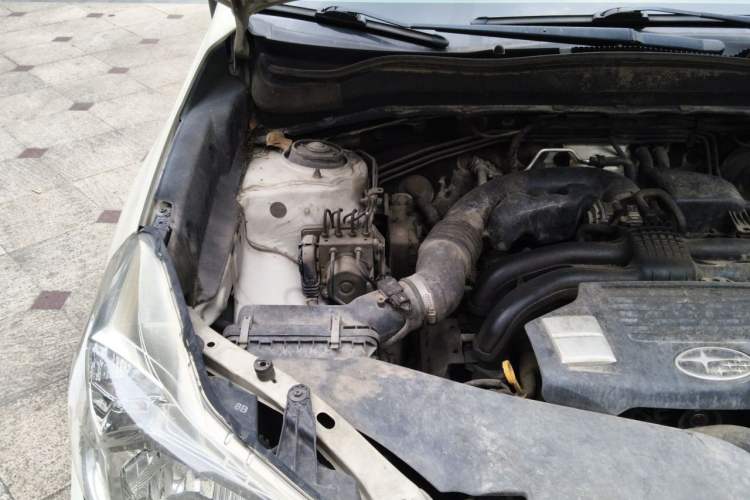 Used Subaru Forester 2015 2.0i Special Edition Commemorative Model Engine Bay Right