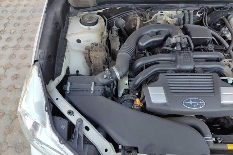 Used Subaru Forester 2015 2.0i Special Edition Commemorative Model Engine Bay Right