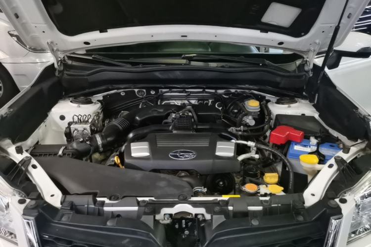 Used Subaru Forester 2015 2.0i Special Edition Commemorative Model Engine Bay