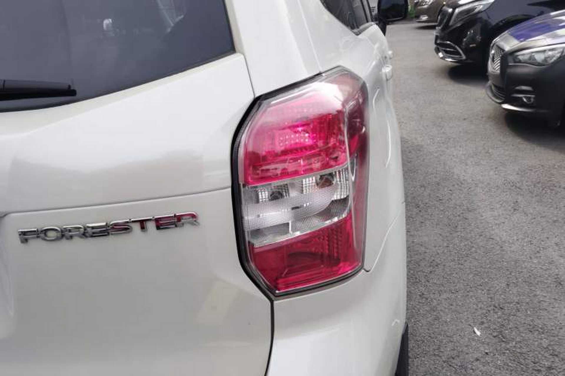 Used Subaru Forester 2015 2.0i Special Edition Commemorative Model Exterior 3