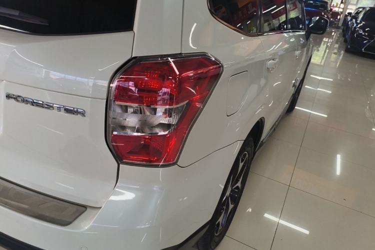 Used Subaru Forester 2015 2.0i Special Edition Commemorative Model Exterior 3