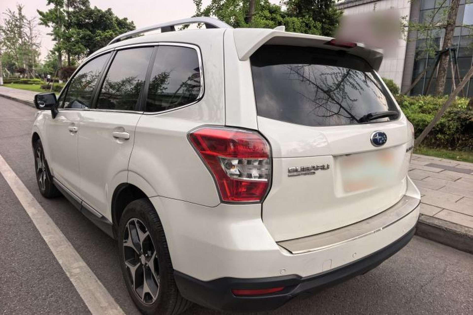 Used Subaru Forester 2015 2.0i Special Edition Commemorative Model Exterior 7