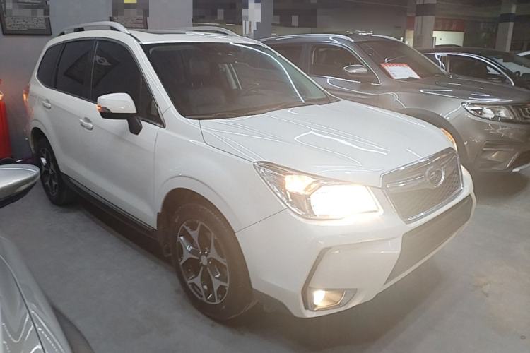Used Subaru Forester 2015 2.0i Special Edition Commemorative Model Front Right 45 Deg