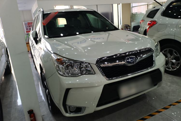 Used Subaru Forester 2015 2.0i Special Edition Commemorative Model Front Right 45 Deg
