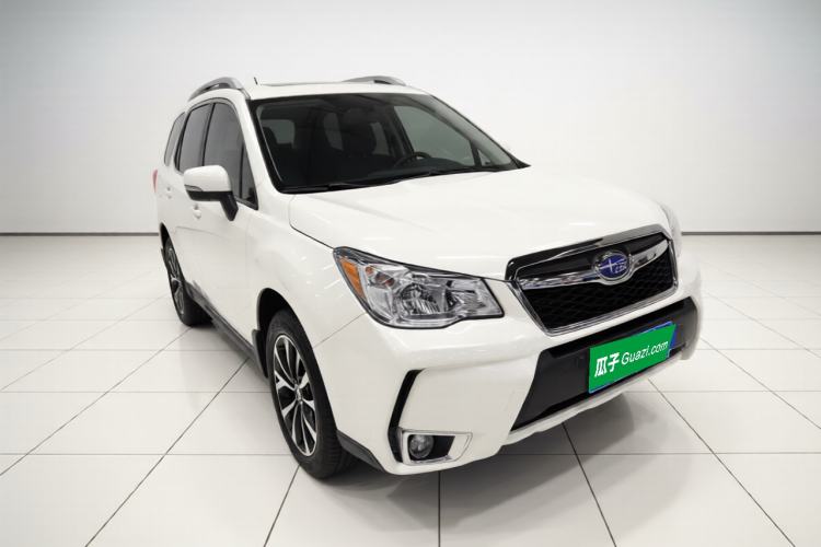 Used Subaru Forester 2015 2.0i Special Edition Commemorative Model Front Right 45 Deg