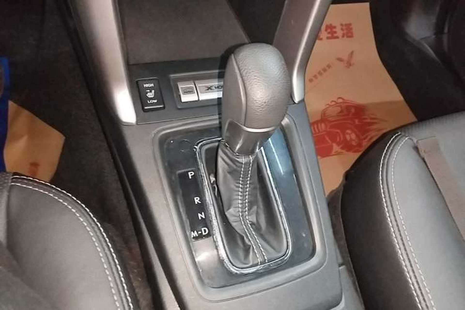 Used Subaru Forester 2015 2.0i Special Edition Commemorative Model Gear Lever