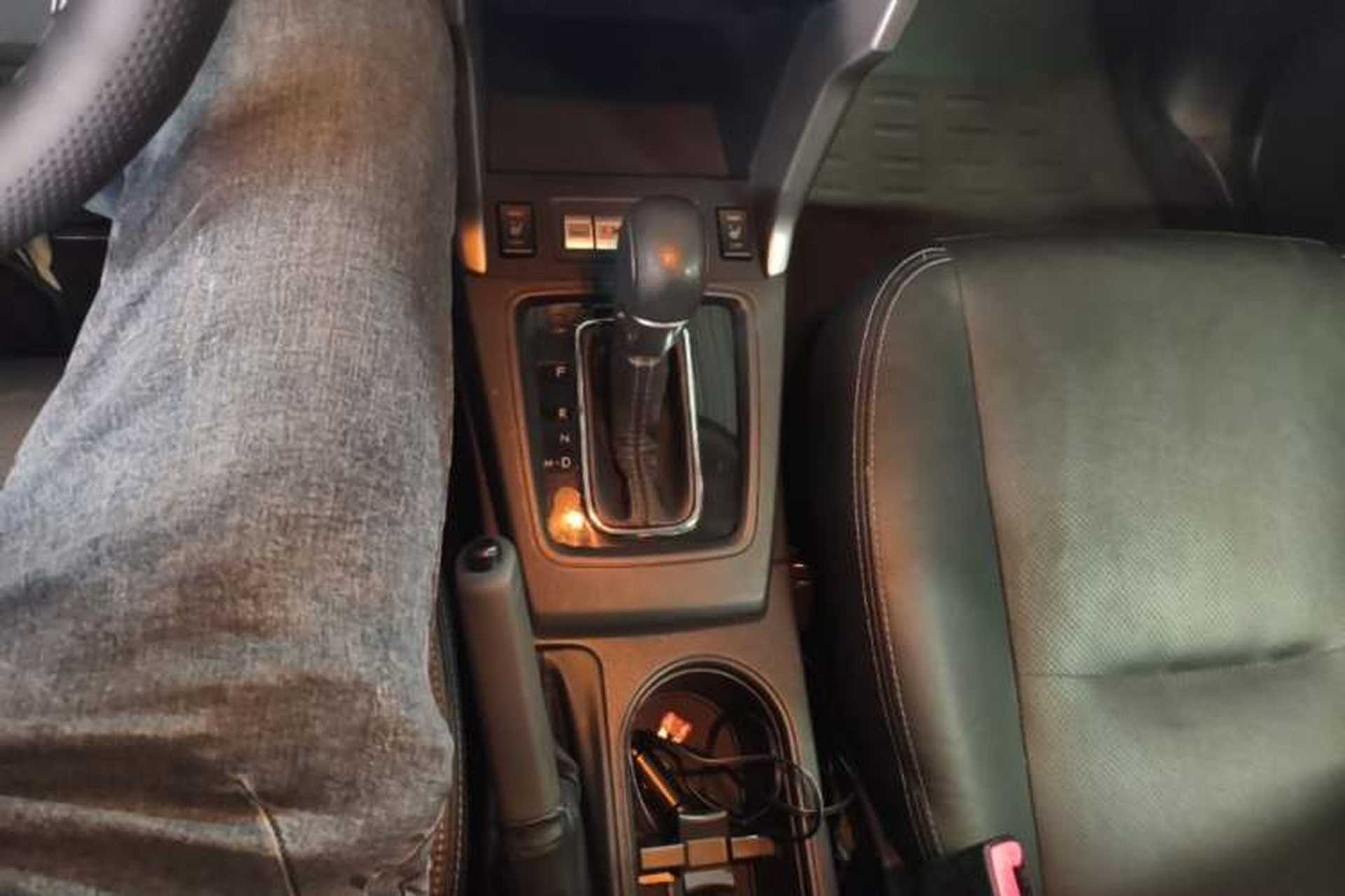 Used Subaru Forester 2015 2.0i Special Edition Commemorative Model Gear Lever