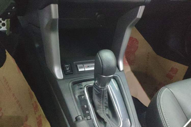 Used Subaru Forester 2015 2.0i Special Edition Commemorative Model Gear Lever