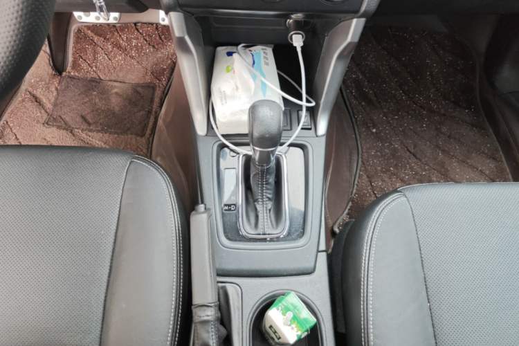 Used Subaru Forester 2015 2.0i Special Edition Commemorative Model Gear Lever
