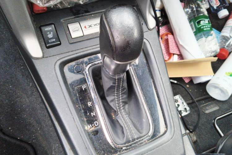 Used Subaru Forester 2015 2.0i Special Edition Commemorative Model Gear Lever