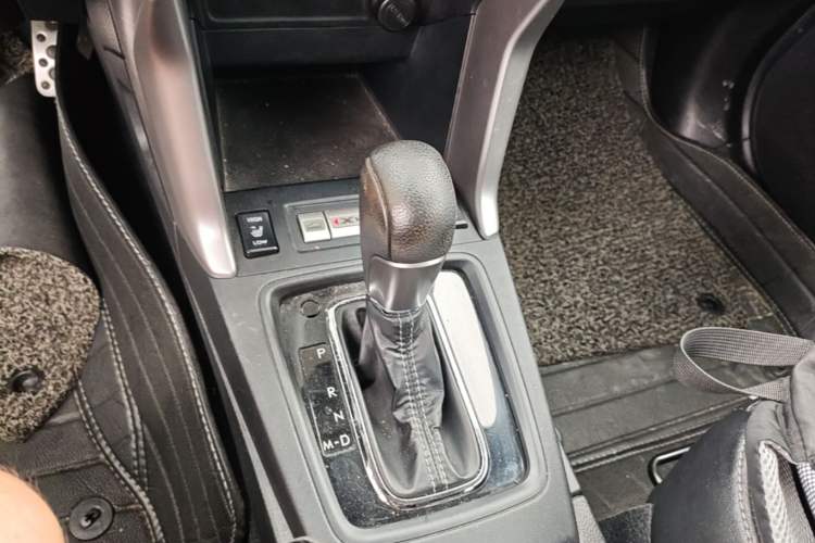 Used Subaru Forester 2015 2.0i Special Edition Commemorative Model Gear Lever