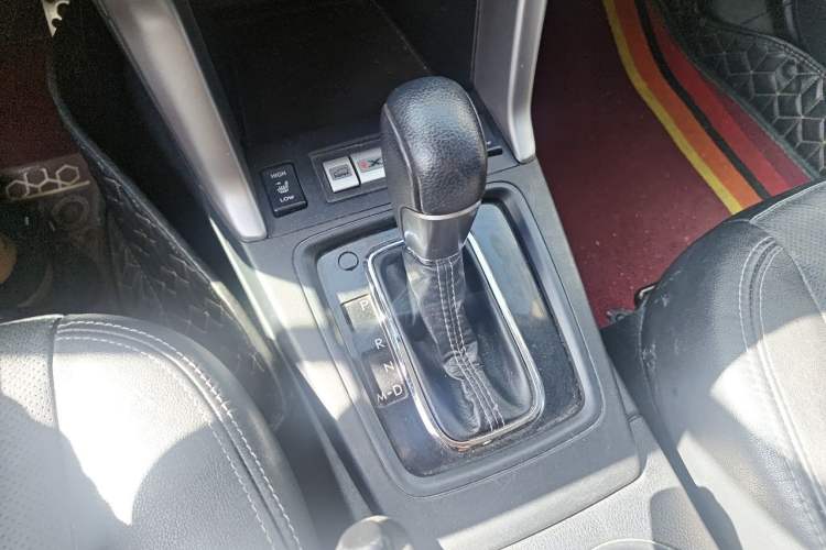 Used Subaru Forester 2015 2.0i Special Edition Commemorative Model Gear Lever