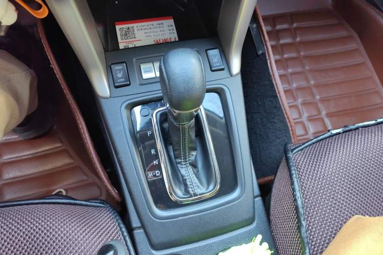 Used Subaru Forester 2015 2.0i Special Edition Commemorative Model Gear Lever