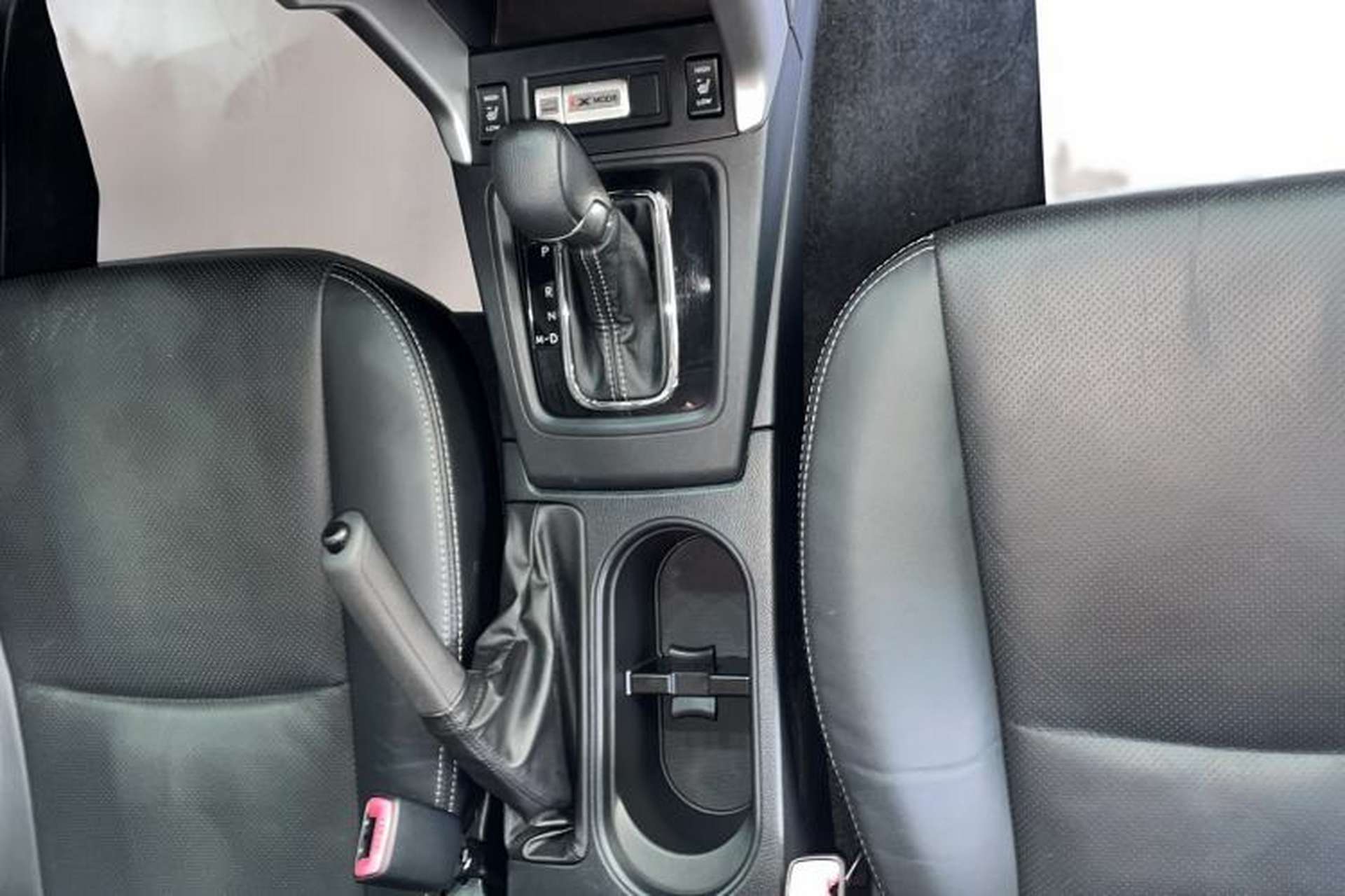 Used Subaru Forester 2015 2.5i Special Edition Commemorative Model Gear Lever