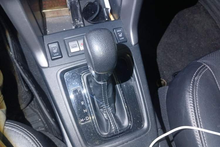 Used Subaru Forester 2015 2.0i Special Edition Commemorative Model Gear Lever