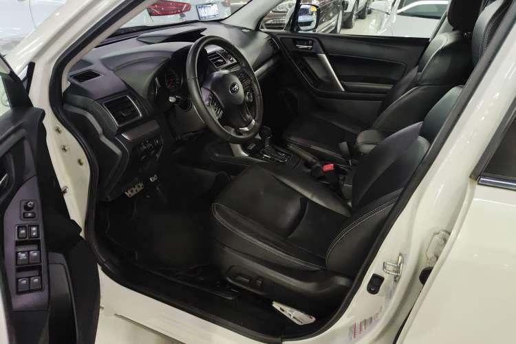 Used Subaru Forester 2015 2.0i Special Edition Commemorative Model Interior 2