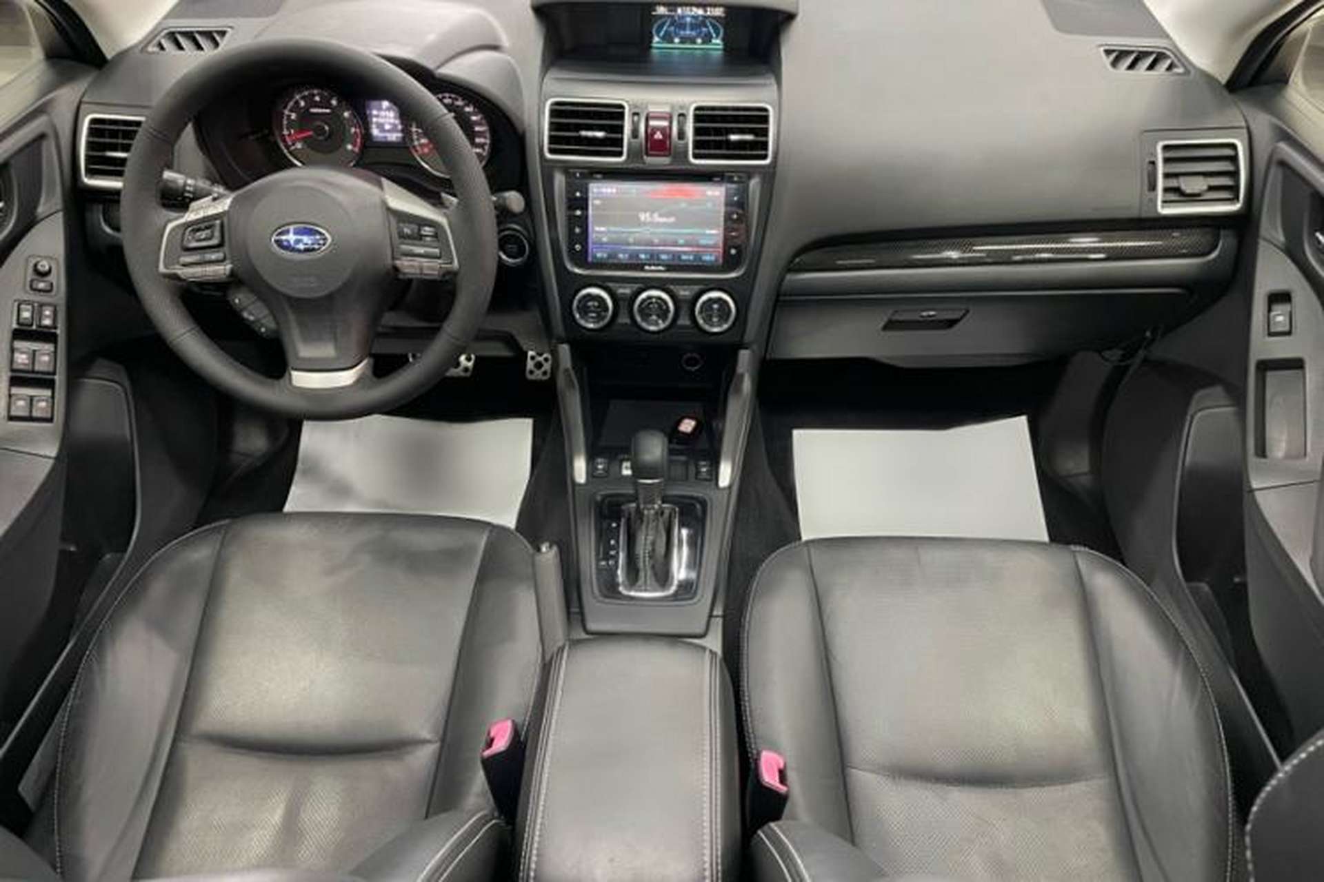 Used Subaru Forester 2015 2.5i Special Edition Commemorative Model Interior 2